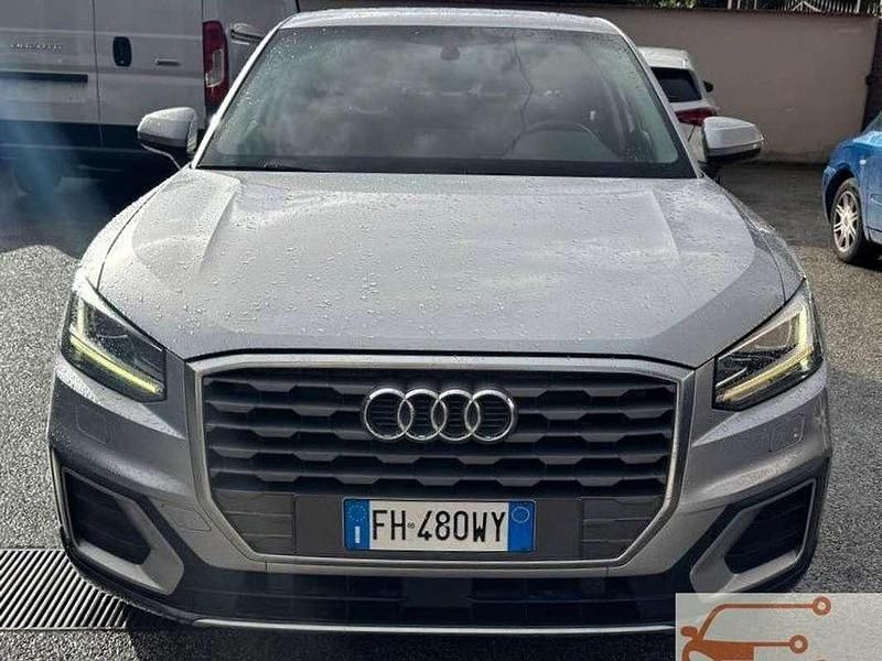 Usata Audi Q2 Sport 116 CV (85 kW) 2017 Argento SUV