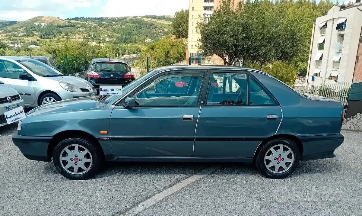 Usata Lancia Dedra S 90 CV (66 kW) 1992 Grigio Berlina