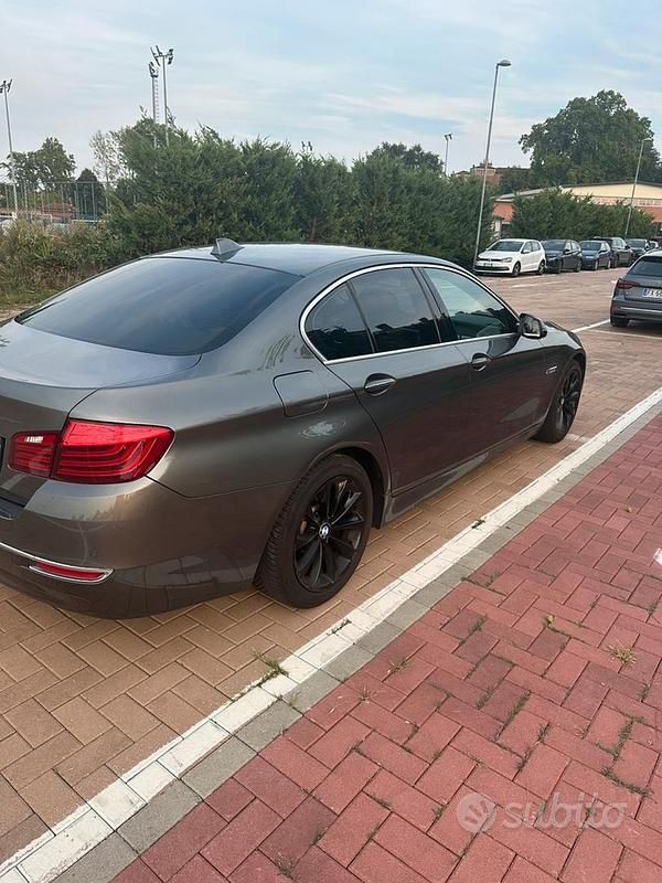 Usata BMW 520 Comfort Edition 184 CV (135 kW) 2014 Grigio Berlina