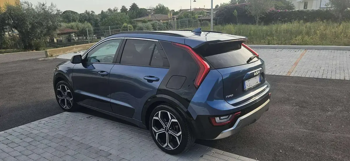 Usata Kia Niro 105 CV (77 kW) 2022 Blu/azzurro SUV