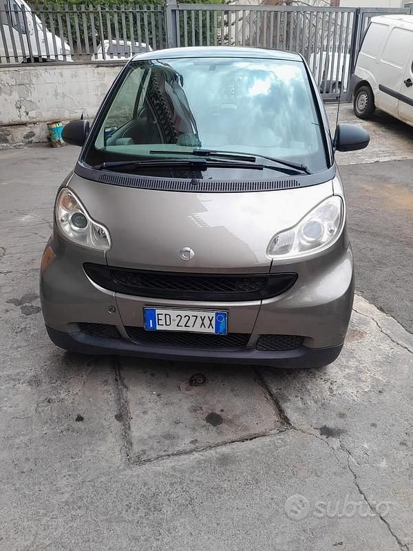 Grigio Usata 2010 Smart ForTwo Coupé Passion Coupé | 4000 € (Ottimo prezzo) - Immagine 1/4
