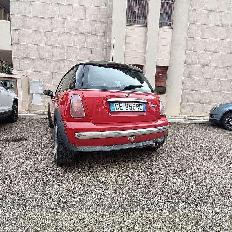 Usata Mini Cooper 116 CV (85 kW) 2002 Rosso Utilitaria