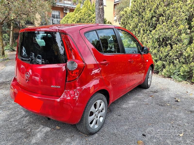 Usata Opel Agila Eco 68 CV (50 kW) 2009 Rosso Utilitaria