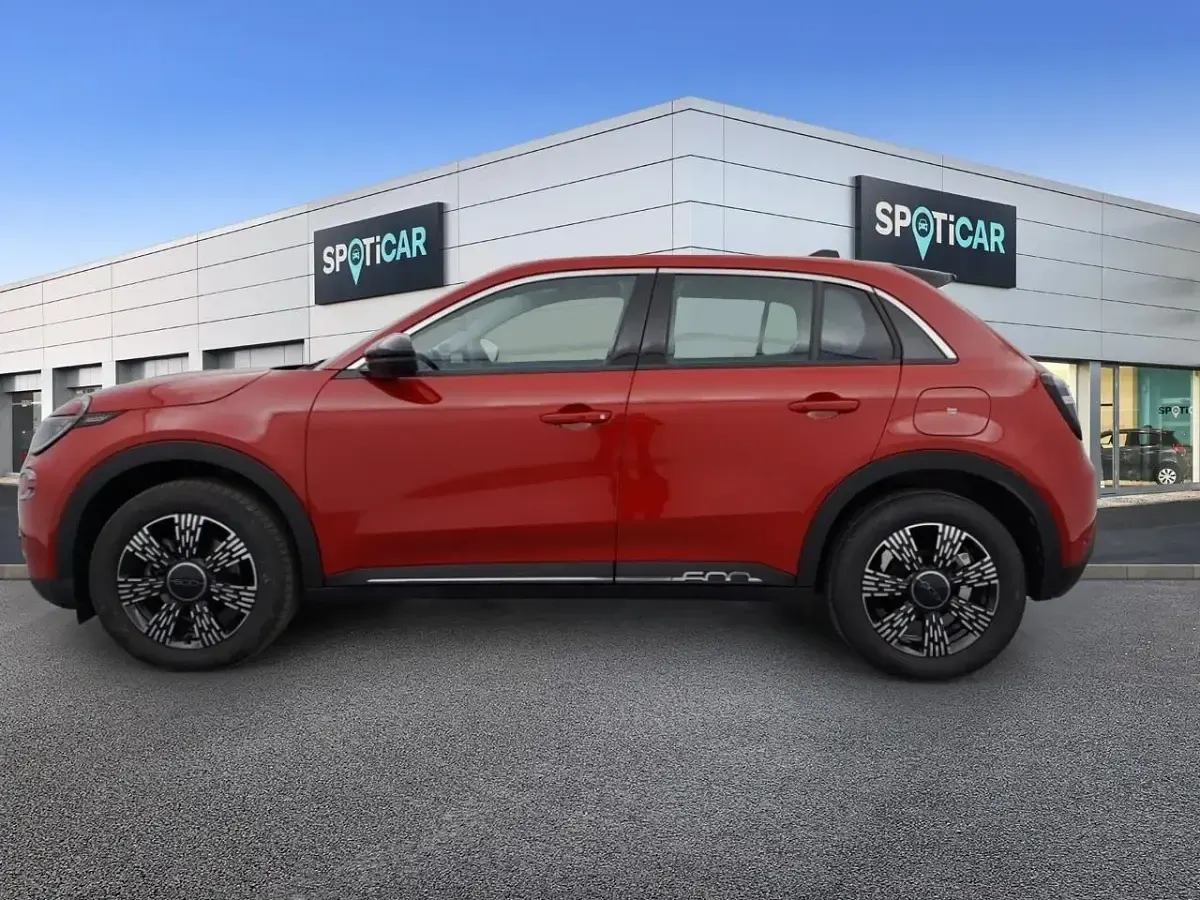 Usata Fiat 600 145 CV (106 kW) 2025 Rosso SUV
