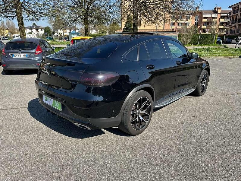 Usata Mercedes GLC200 Premium Plus 163 CV (119 kW) 2022 Nero SUV
