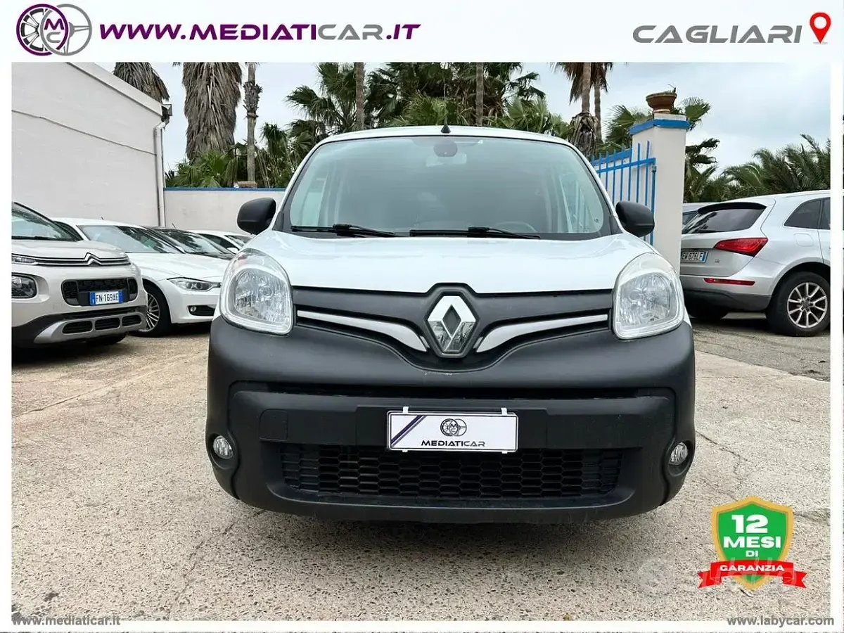 Usata Renault Kangoo 116 CV (85 kW) 2022 Bianco Monovolume