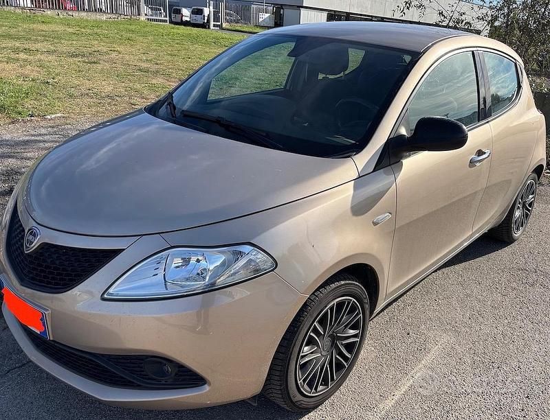 Usata 2018 Lancia Ypsilon Gold Due volumi | 6500 € (Super prezzo) - Immagine 1/4