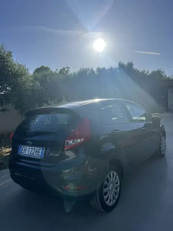 Usata Ford Fiesta Business Edition 71 CV (52 kW) 2011 Berlina
