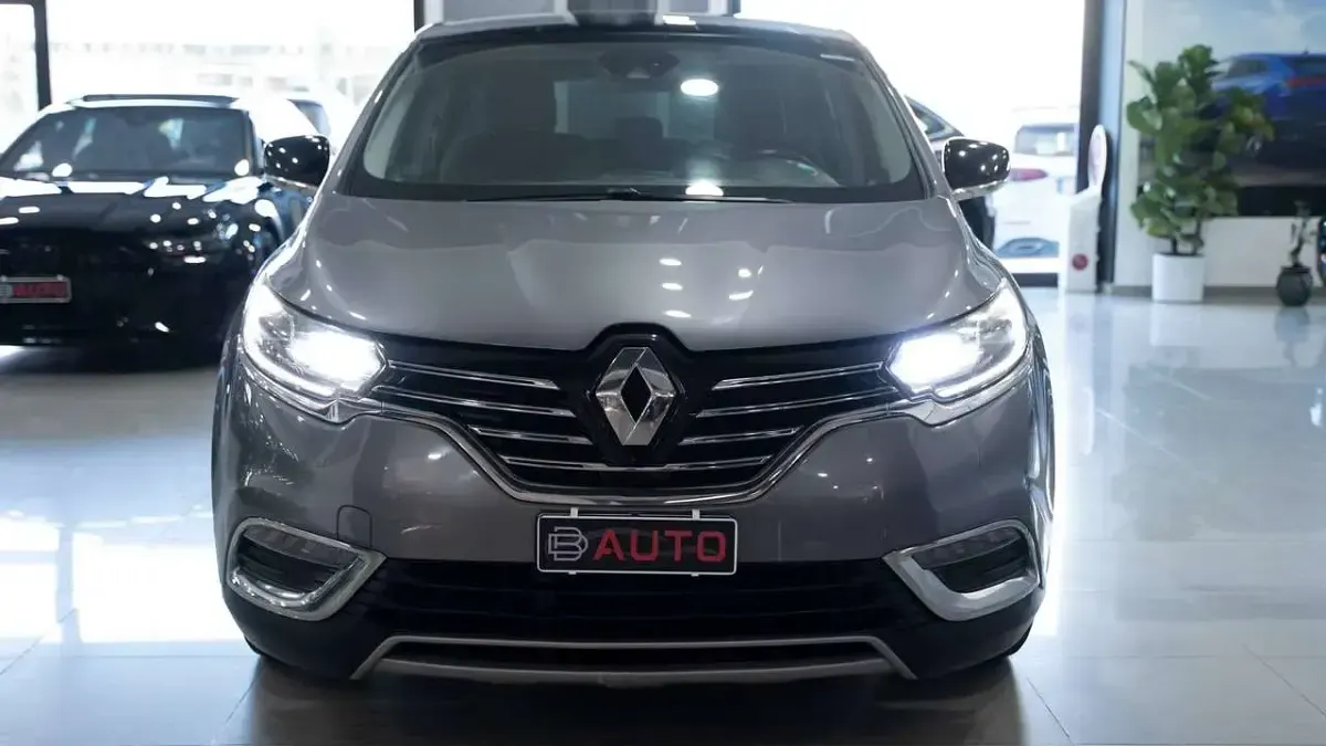 Usata Renault Espace Initiale Paris 160 CV (117 kW) 2017 Grigio daytona metallizzato Monovolume