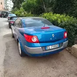 Usata Renault Mégane Cabriolet 135 CV (99 kW) 2004 Bluazzurro Cabrio