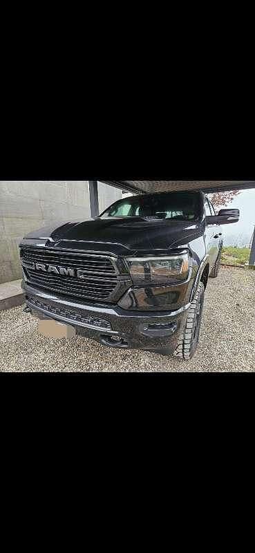 Usata RAM 1500 401 CV (294 kW) 2022 Nero Pick-up