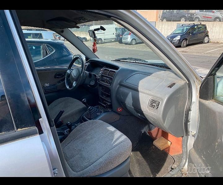Usata Suzuki Grand Vitara 87 CV (63 kW) 1999 Station wagon