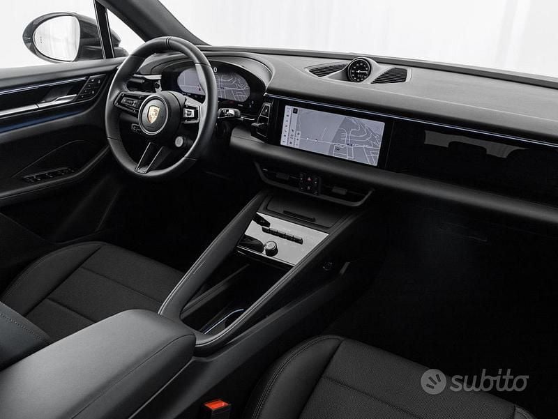 Usata Porsche Macan 330 kW (449 CV) 2024 Nero SUV