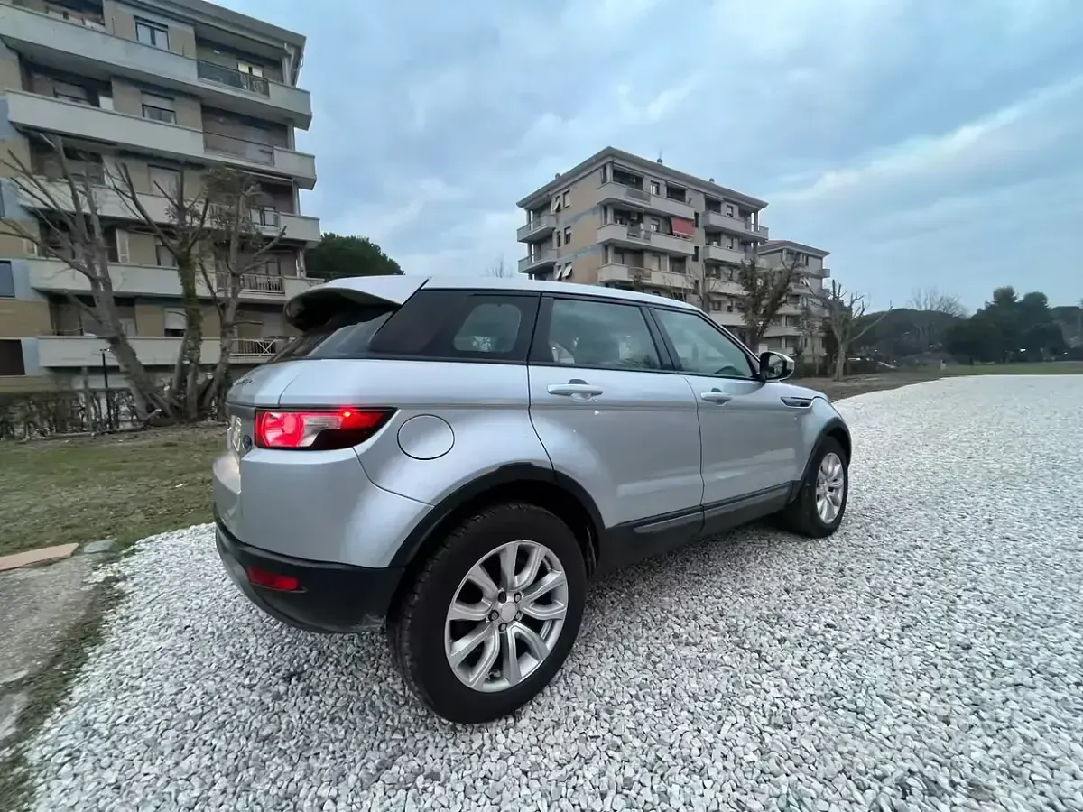 Usata Land Rover Range Rover evoque Pure 150 CV (110 kW) 2014 Grigio SUV