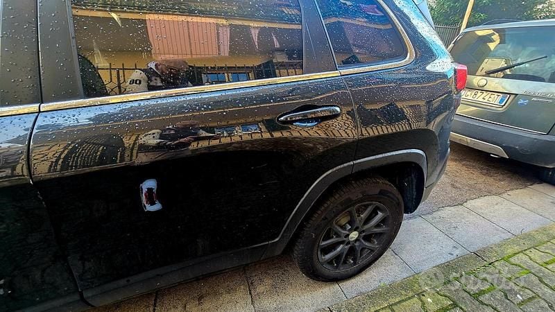 Usata Jeep Cherokee 170 CV (125 kW) 2015 Nero SUV