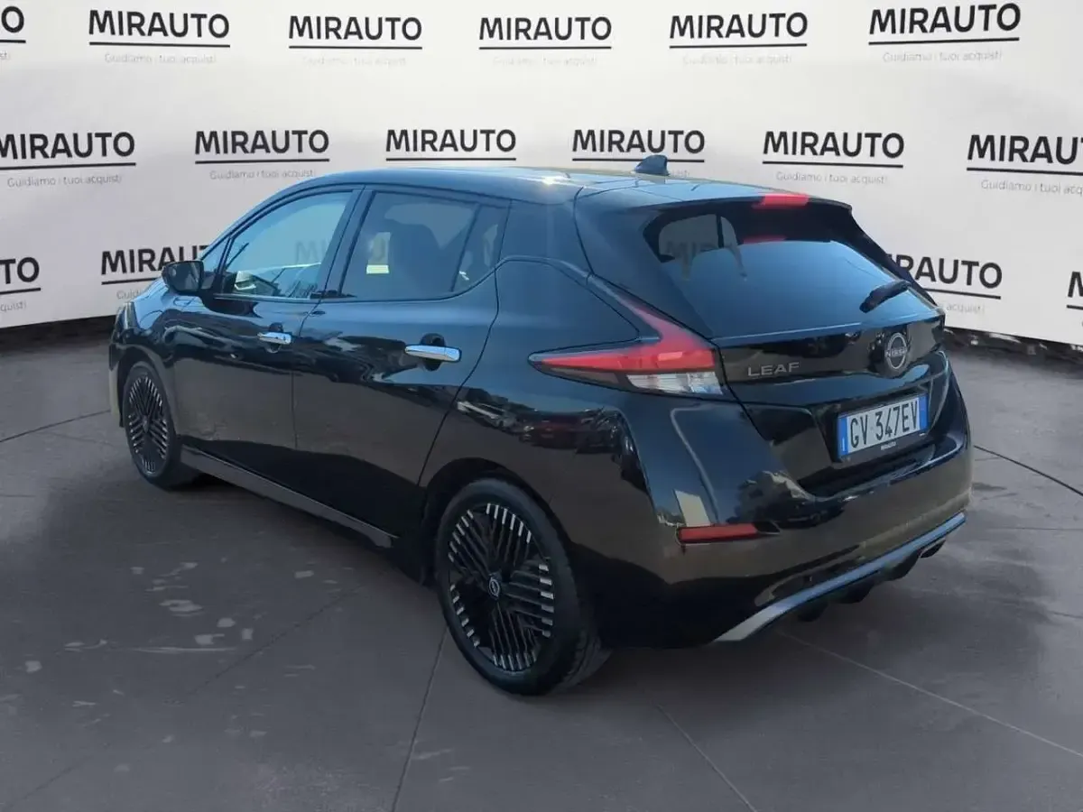 Usata Nissan Leaf N-Connecta 110 kW (150 CV) 2024 Nero Utilitaria