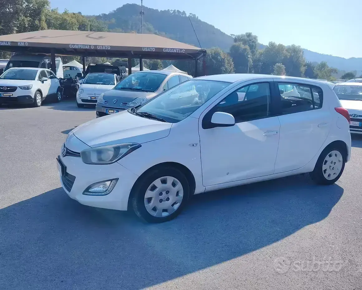 Usata Hyundai i20 Classic 75 CV (55 kW) 2014 Bianco Utilitaria