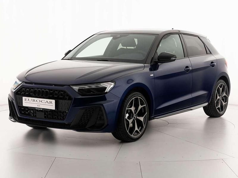 Nuova Audi A1 Sportback 116 CV (85 kW) 2025 Blu navarra metallizzato nero Utilitaria