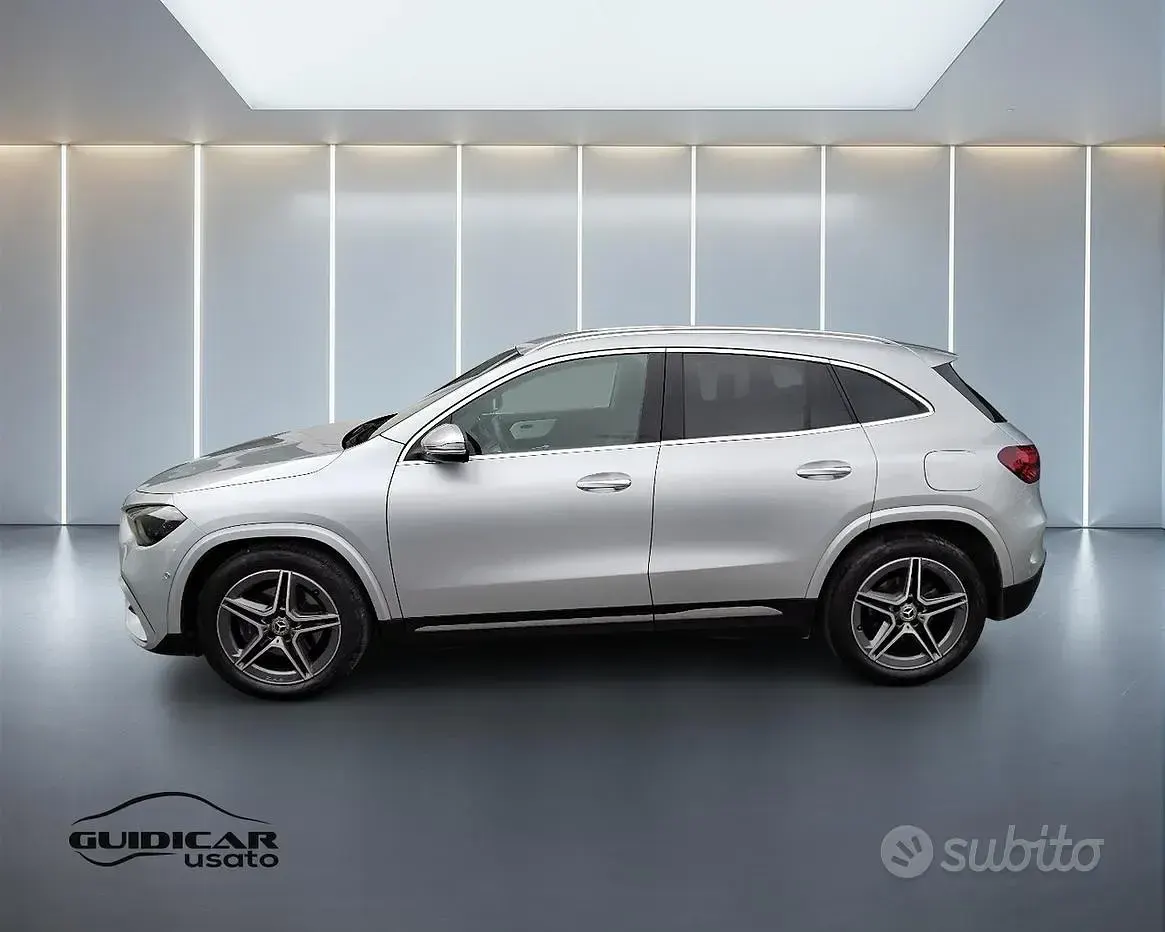 Usata Mercedes GLA180 Advanced Plus 116 CV (85 kW) 2024 Argento SUV