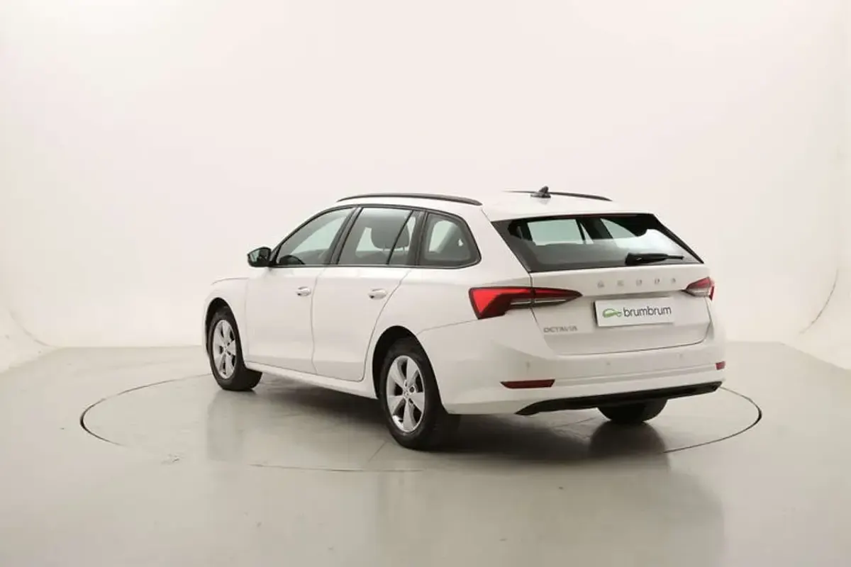 Occasion Skoda Octavia Executive 150 ch (110 kW) 2022 Blanc Break