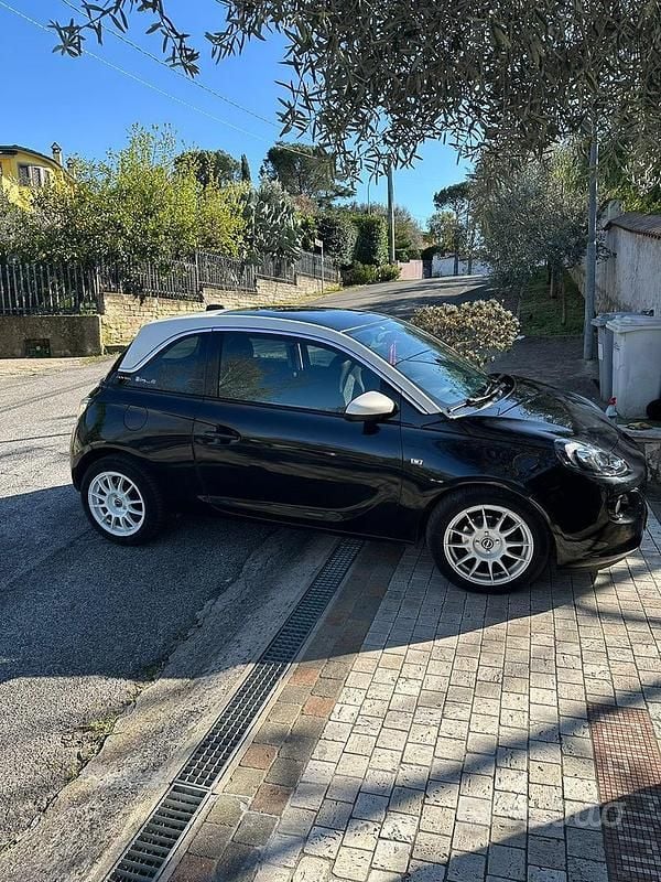 Usata Opel Adam 87 CV (63 kW) 2016 Nero Utilitaria
