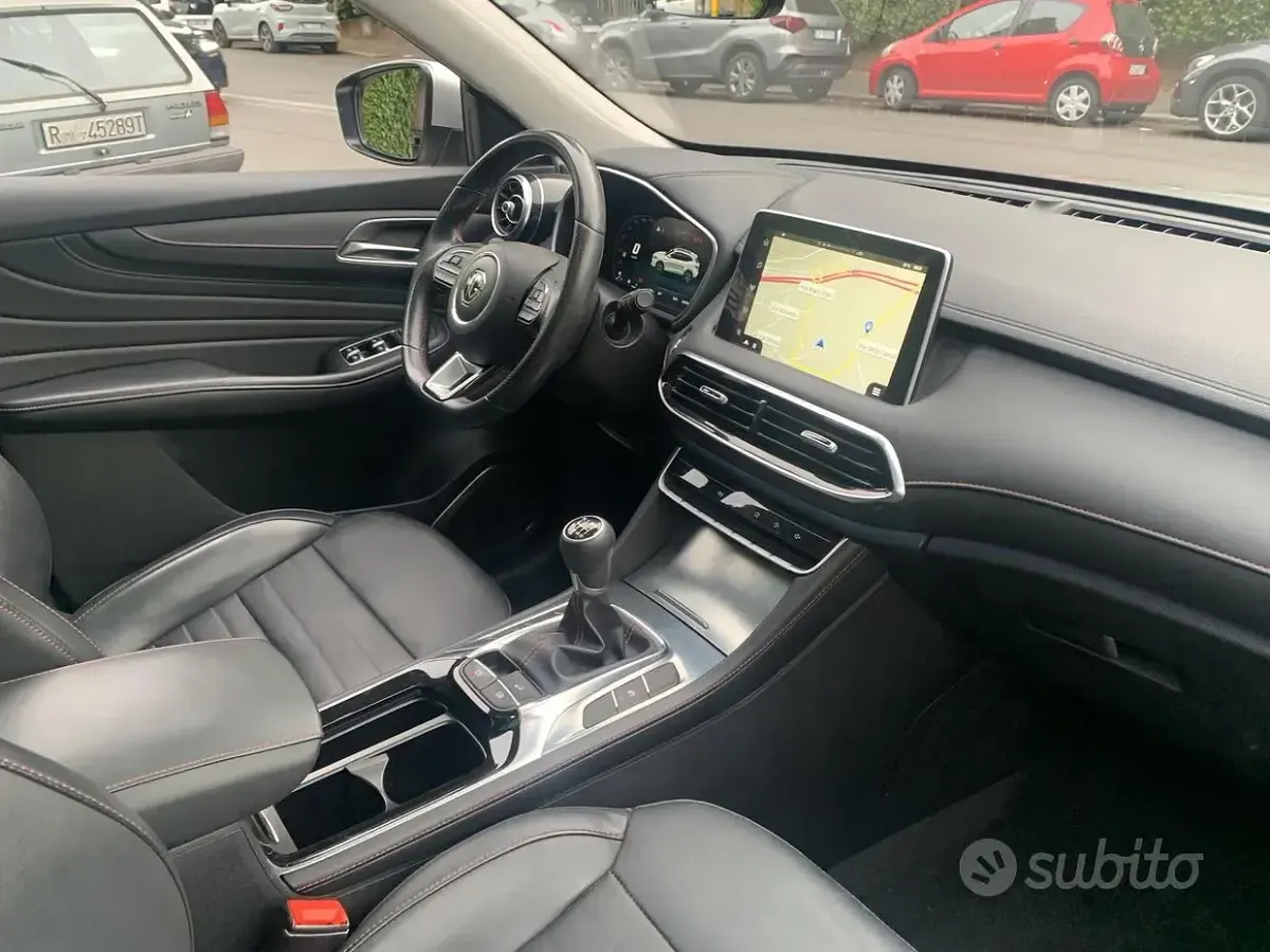 Usata MG HS Luxury 162 CV (119 kW) 2023 Nero SUV