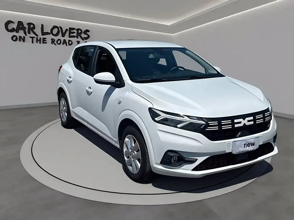 Usata Dacia Sandero Expression 101 CV (74 kW) 2023 369 bianco ghiaccio Utilitaria