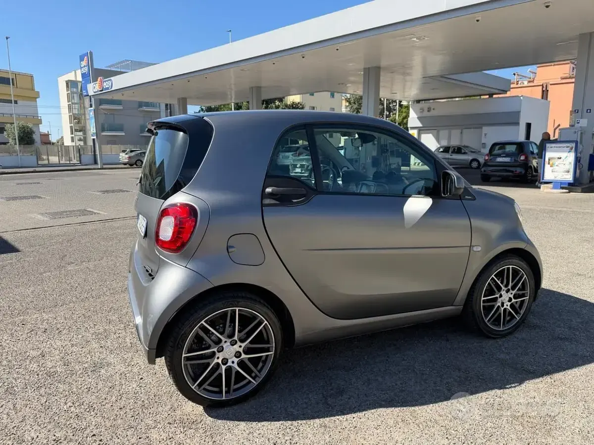 Usata Smart ForTwo Coupé Brabus 109 CV (80 kW) 2018 Grigio Coupé