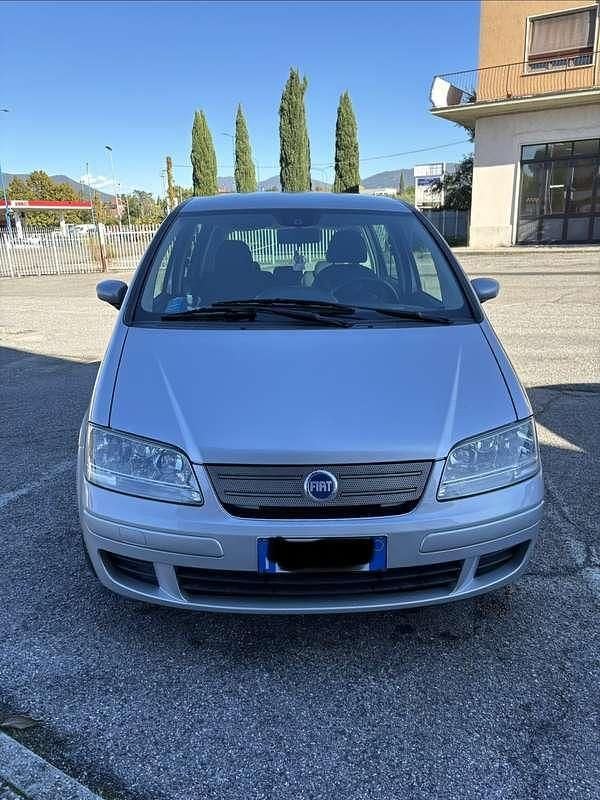 Usata 2007 Fiat Idea Monovolume | 3250 € (Buon prezzo) - Immagine 1/4
