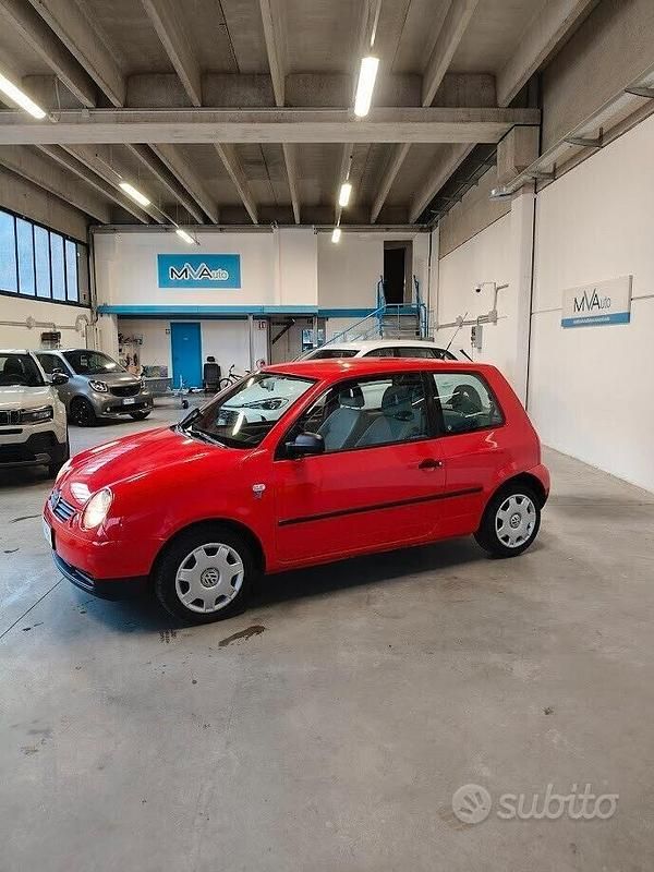Usata VW Lupo Trendline 50 CV (36 kW) 2000 Rosso Utilitaria