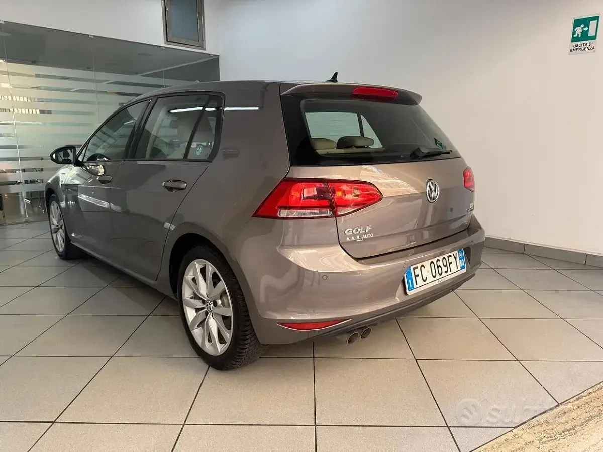Usata VW Golf VII Highline 110 CV (80 kW) 2016 Grigio Berlina