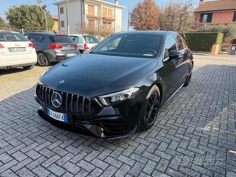 Usata Mercedes A180 116 CV (85 kW) 2019 Nero Berlina