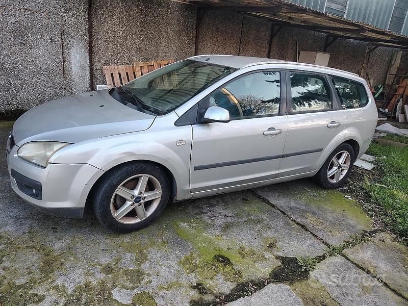 Usata Ford Focus 2007 Grigio Station wagon