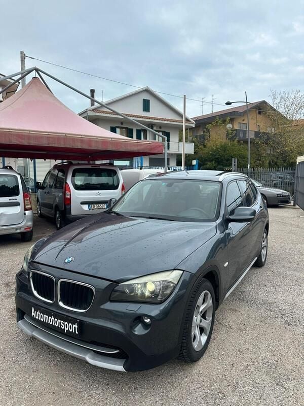 Usata BMW X1 177 CV (130 kW) 2010 Grigio SUV