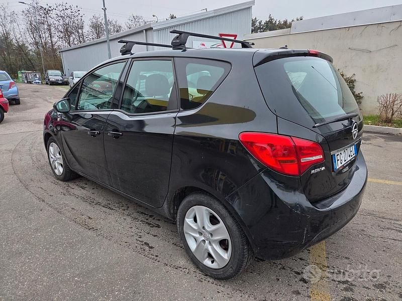 Usata Opel Meriva 110 CV (80 kW) 2016 Nero Monovolume