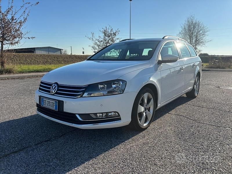 Bianco Usata 2011 VW Passat Highline Station wagon | 5400 € (Ottimo prezzo) - Immagine 1/4