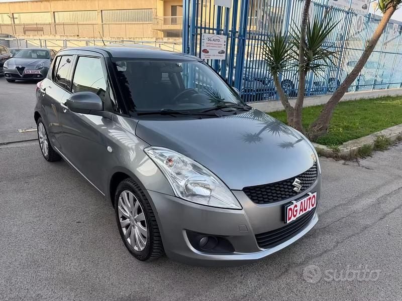 Usata Suzuki Swift 93 CV (68 kW) 2011 Grigio Utilitaria