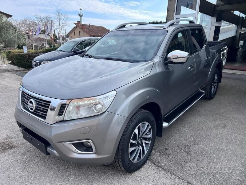 Usata Nissan Navara N-Connecta 190 CV (139 kW) 2018 Grigio Pick-up