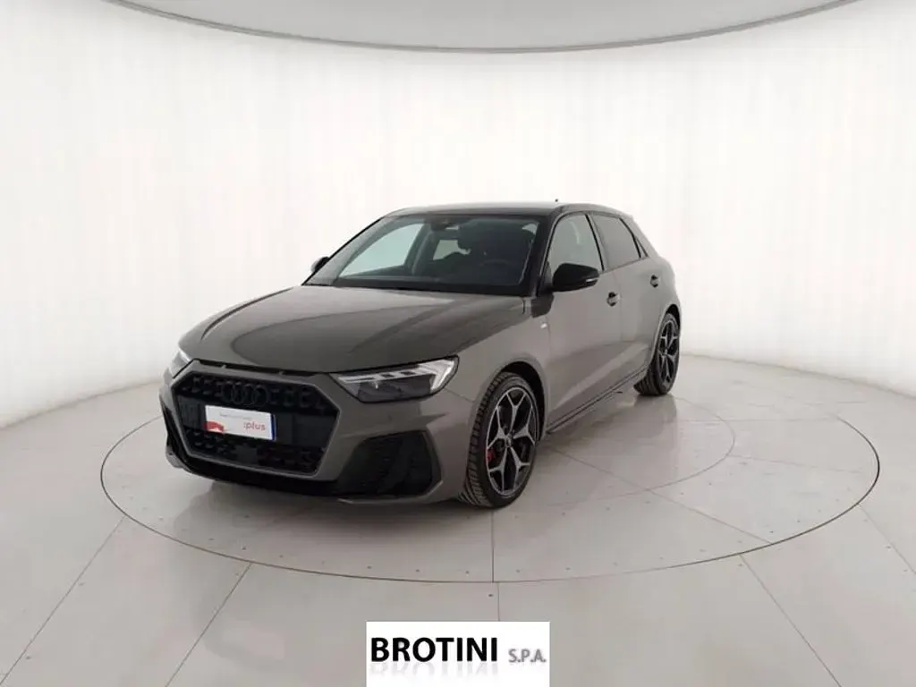 Usata Audi A1 Sportback S-Line 116 CV (85 kW) 2024 Grigio metallizzato Utilitaria