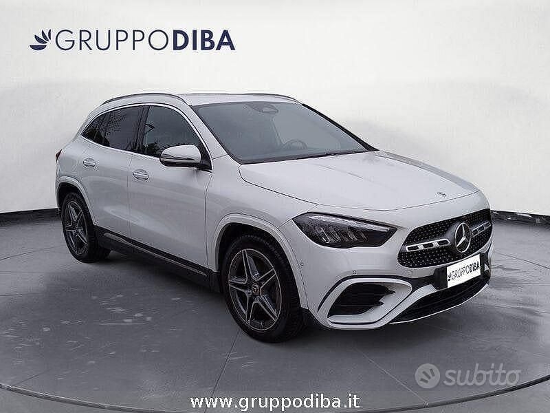 Usata Mercedes GLA180 Advanced Plus 116 CV (85 kW) 2024 Bianco SUV