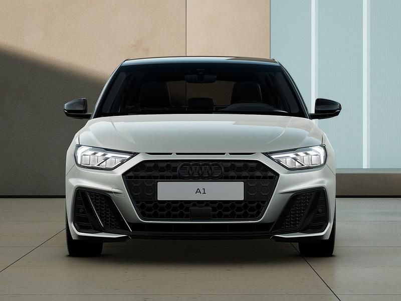 Nuova Audi A1 Sportback Design 150 CV (110 kW) 2025 Argento cavo metallizzato nero mito meta Utilitaria
