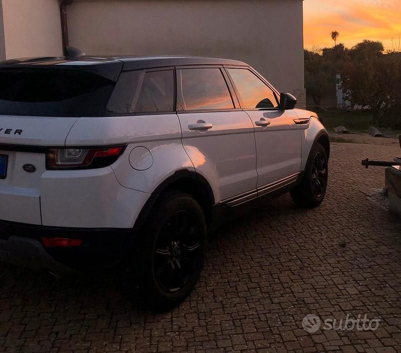 Usado Land Rover Range Rover evoque HSE Dynamic 150 HP (110 kW) 2017 Branco SUV