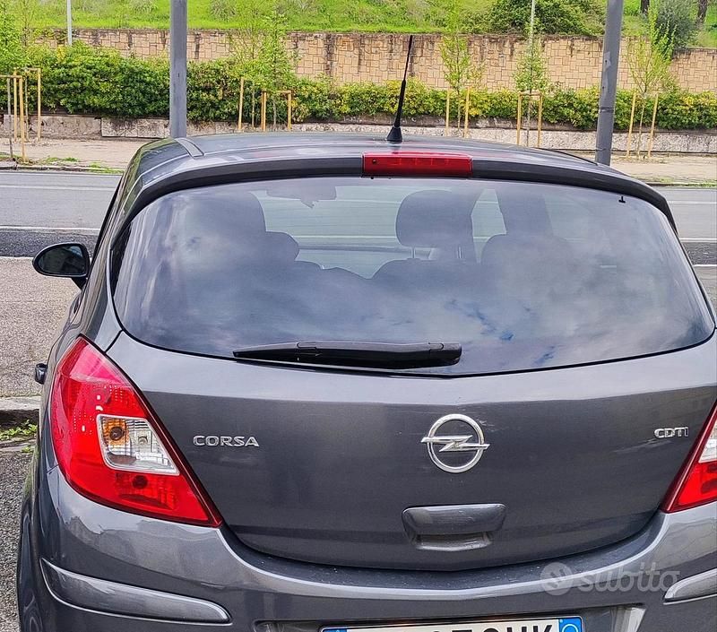 Usata Opel Corsa 95 CV (69 kW) 2012 Grigio Utilitaria