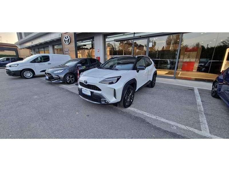 Bianco Usata 2021 Toyota Yaris Cross SUV | 23.990 € (Buon prezzo) - Immagine 1/4