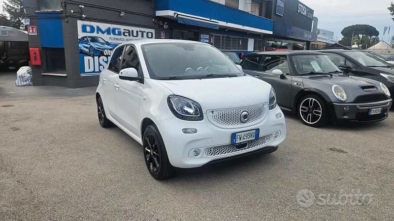 Usata Smart ForFour Passion 71 CV (52 kW) 2019 Bianco Utilitaria