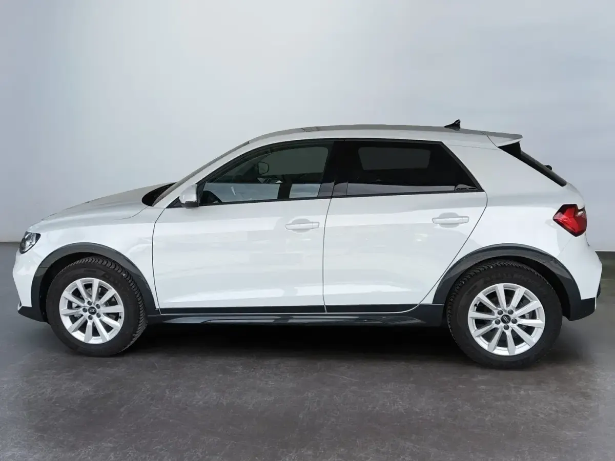 Usata Audi A1 Business 116 CV (85 kW) 2025 Bianco SUV