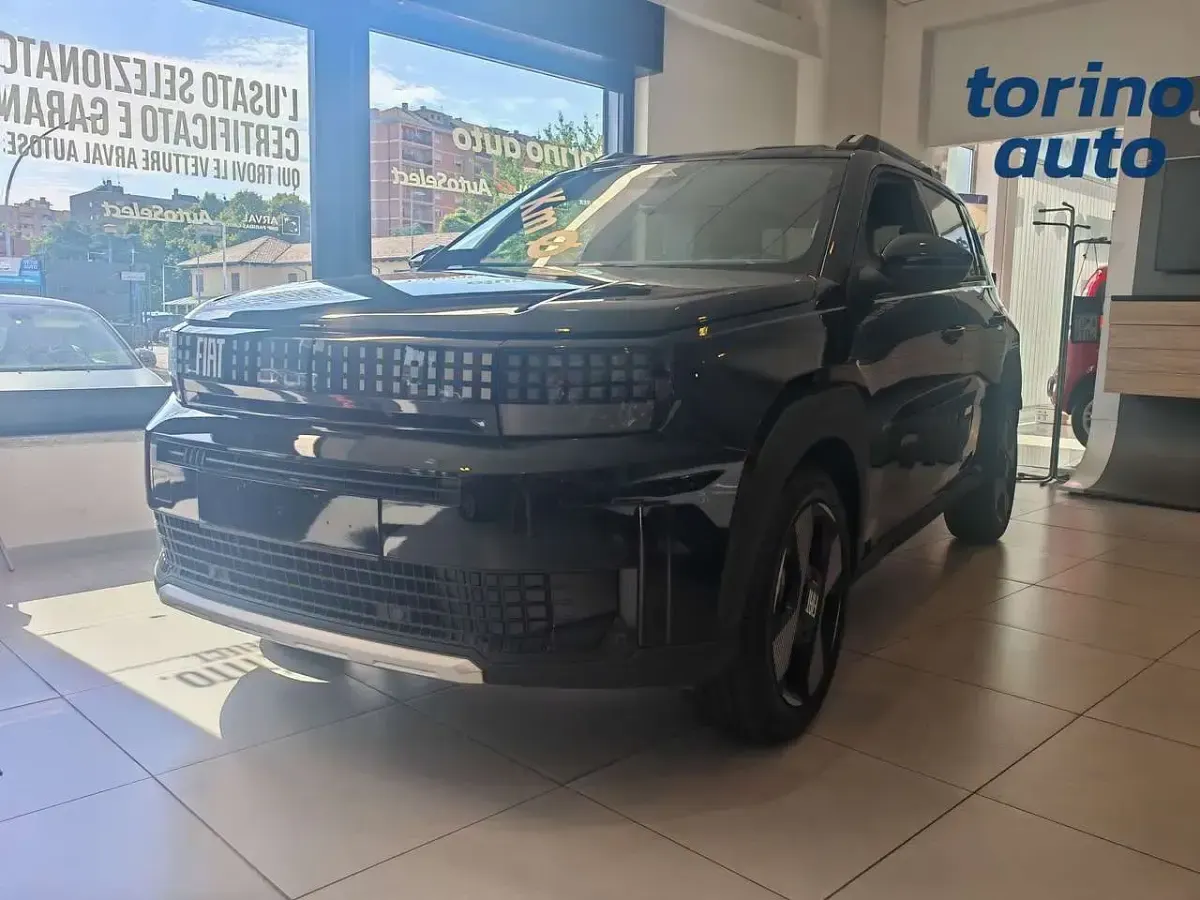 Nuova Fiat Grande Panda La Prima 110 CV (80 kW) 2026 Nero Utilitaria
