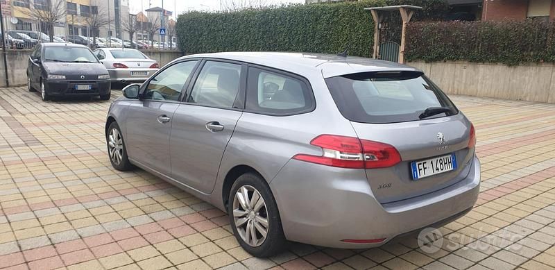 Usata Peugeot 308 SW 120 CV (88 kW) 2016 Grigio Station wagon