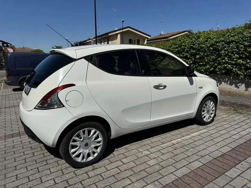 Usata Lancia Ypsilon S 95 CV (69 kW) 2013 Utilitaria