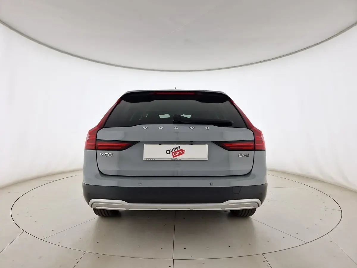 Usata Volvo V90 CC Ultimate 197 CV (144 kW) 2023 Grigio Station wagon